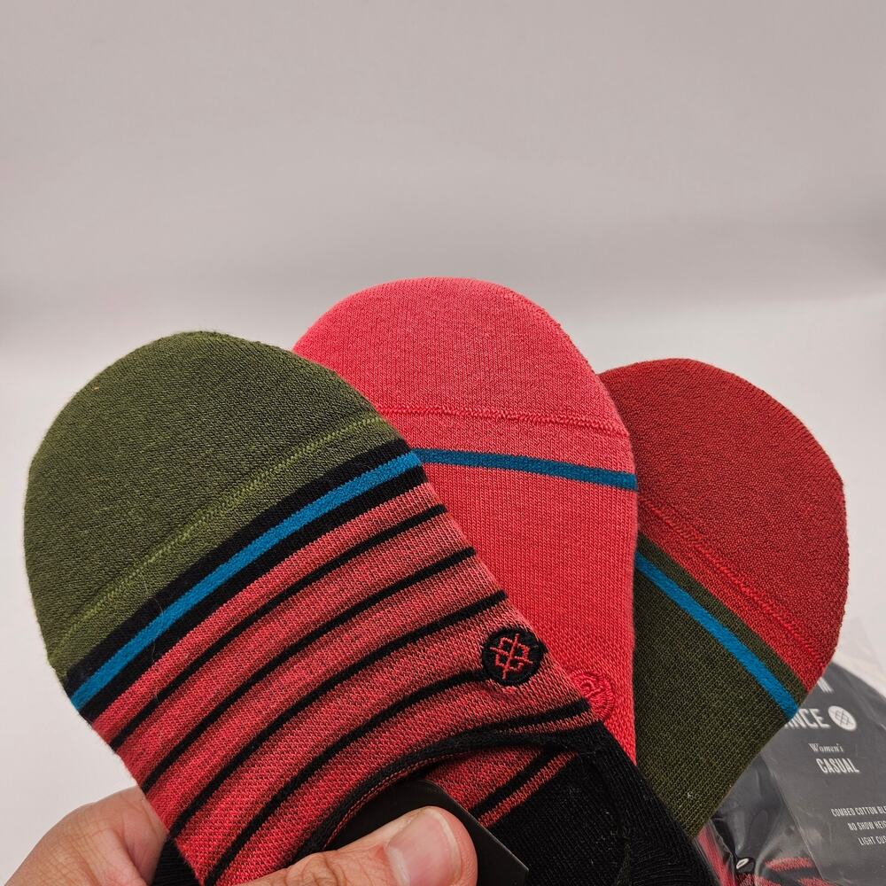 LOT OF 3 - STANCE WOMEN'S SMALL 3 PACK NO SHOW SOCKS RED FADE NWT (9 PAIRS) - Picture 3 of 3